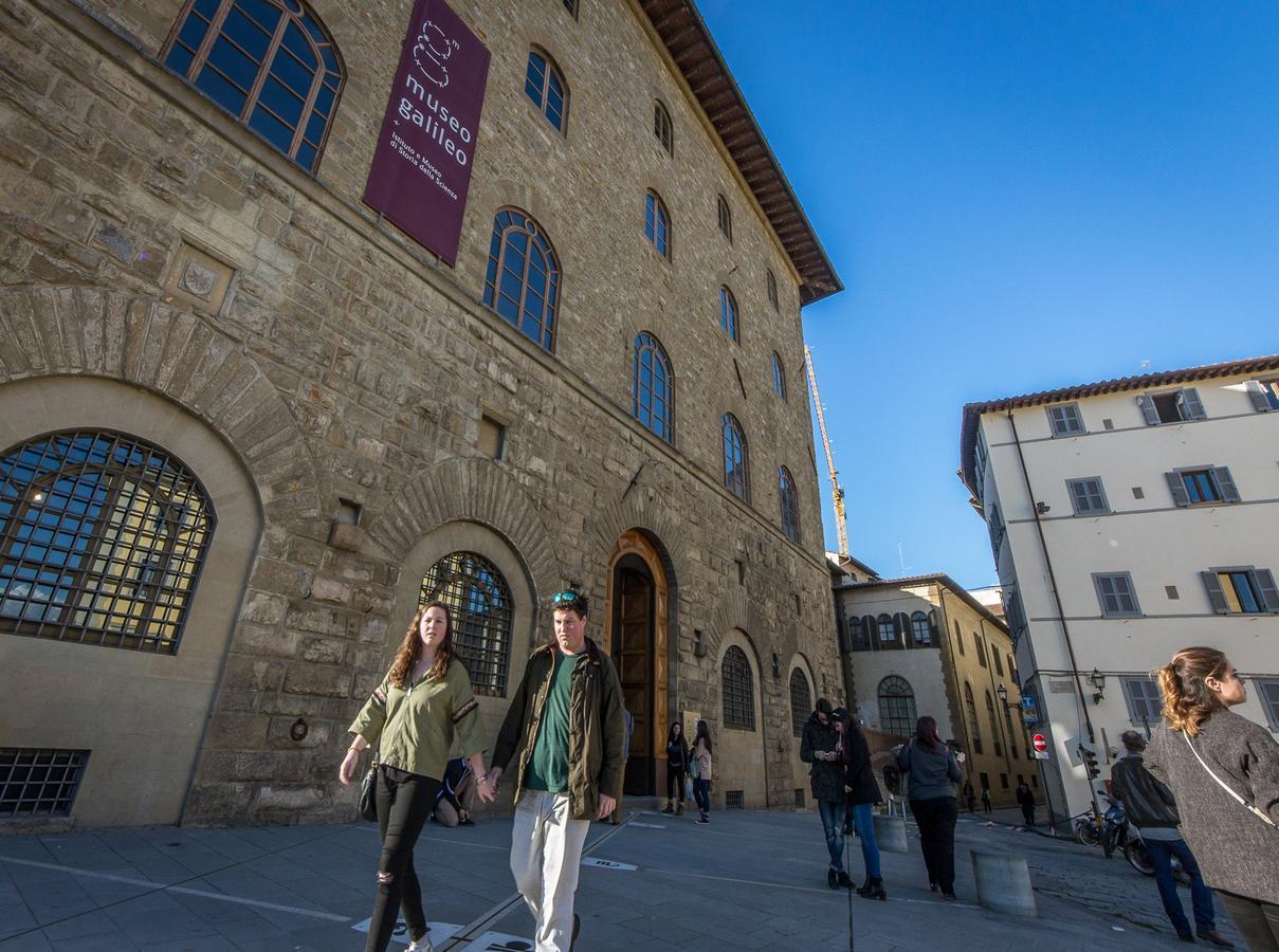 Mamo Florence - Uffizi Gallery Rooftop Apartment ภายนอก รูปภาพ